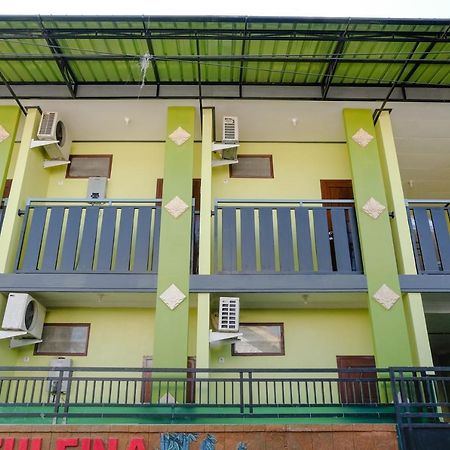 Zulfina Homestay Syariah Mitra Reddoorz Banyuwangi  Eksteriør billede